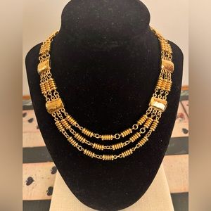 Monet Signed Vintage 1970’s Hammered Shiny Gold Tone Necklace Mint Condition 17”